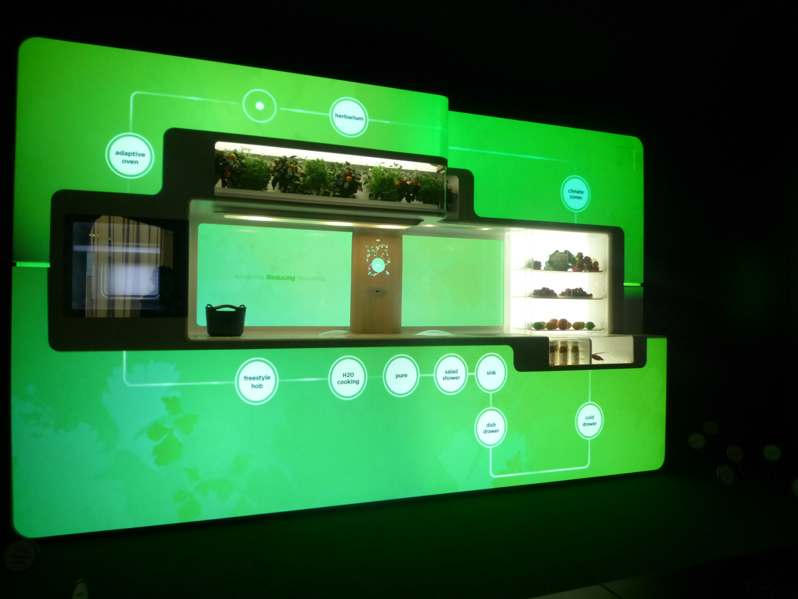 Green kitchen Whirlpool