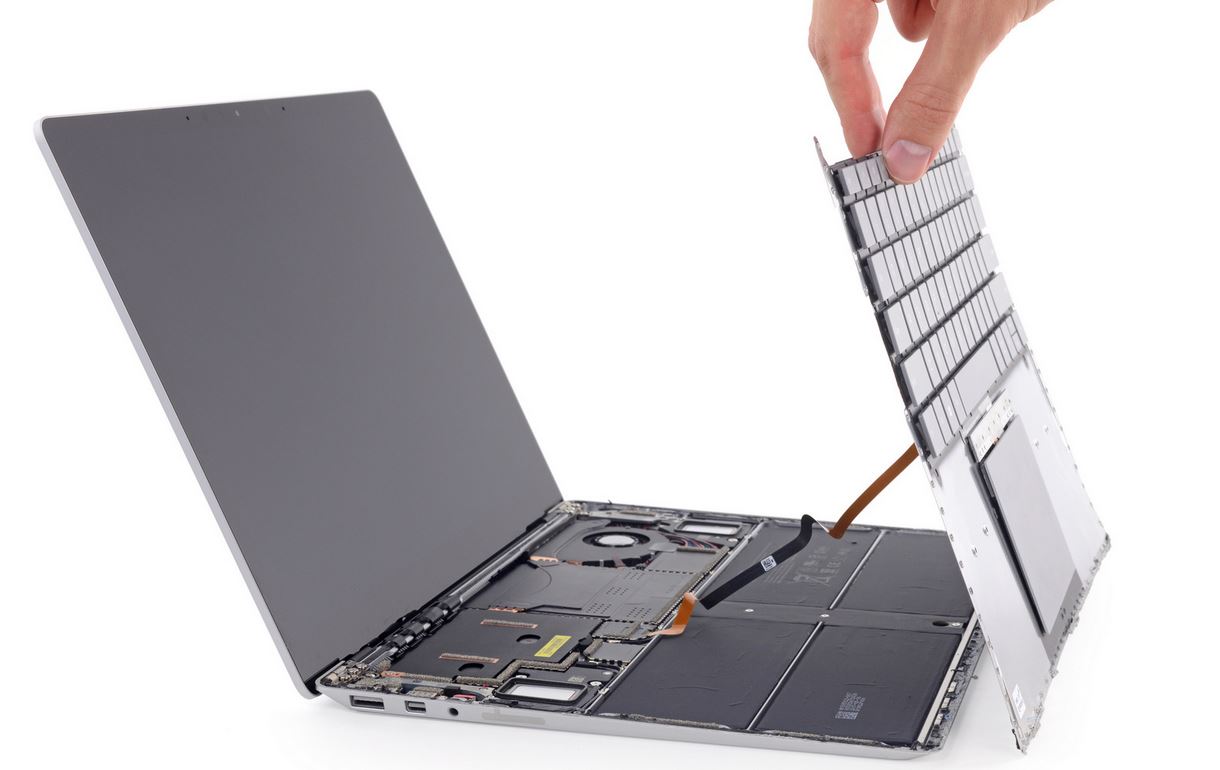 iFixit : le nouveau clavier du MacBook Pro 16 pouces ne l'est pas tant que  ça